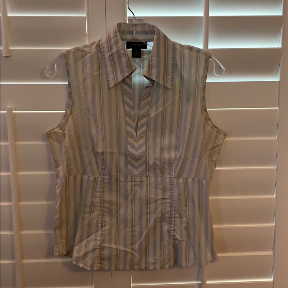 Ann Taylor Striped V Neck Top Size 8